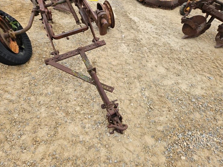 #3102-•-2-btm-pull-plow-frame-image-9