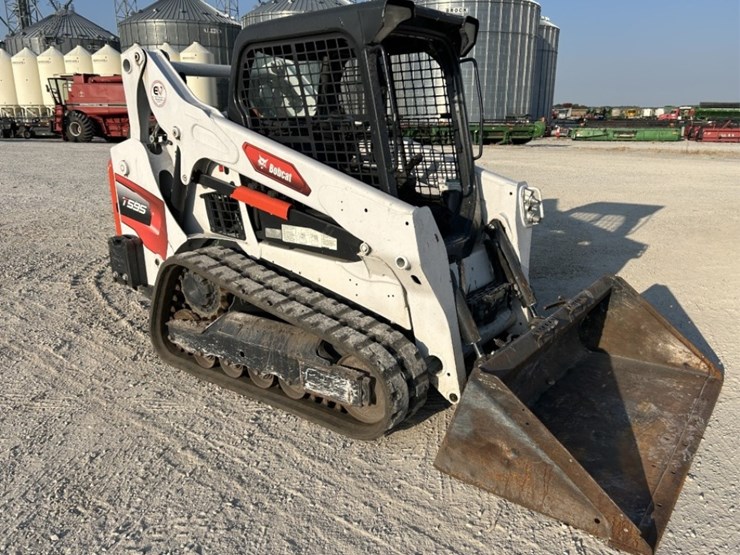 bobcat-t595-image-1