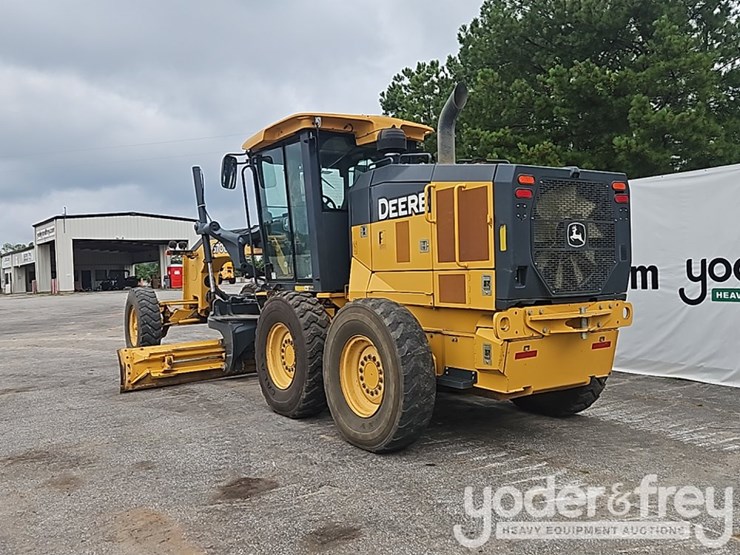 2019-deere-670g-image-3