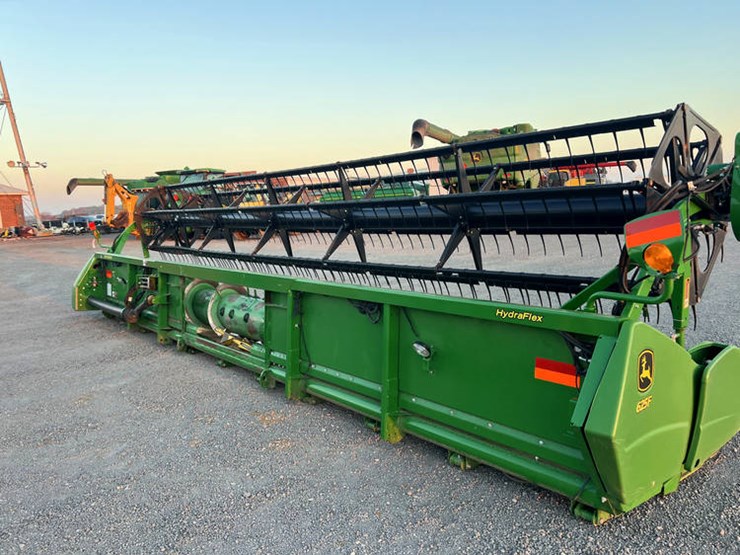 2014-john-deere-625f-image-15