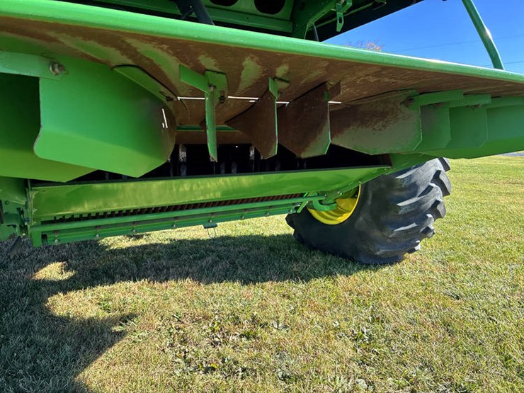 2010-john-deere-2010-image-80