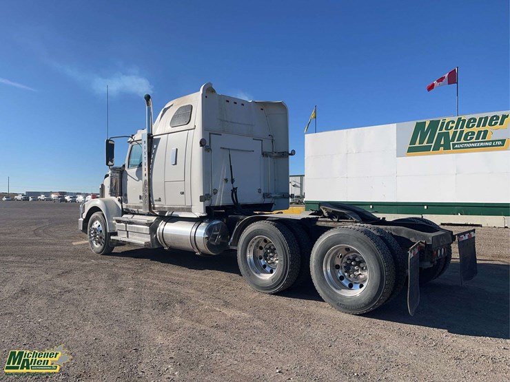 2016-western-star-4900-image-3