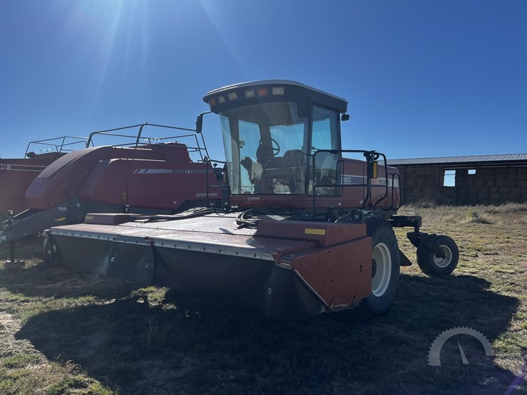 2005-hesston-9260-image-3