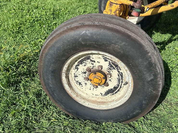 minneapolis-moline-g550-image-14