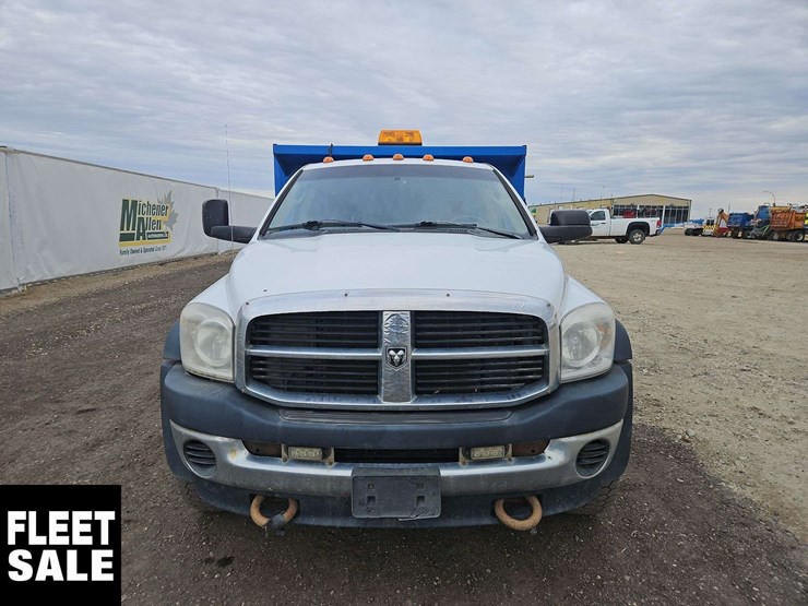 2008-dodge-ram-5500-image-23