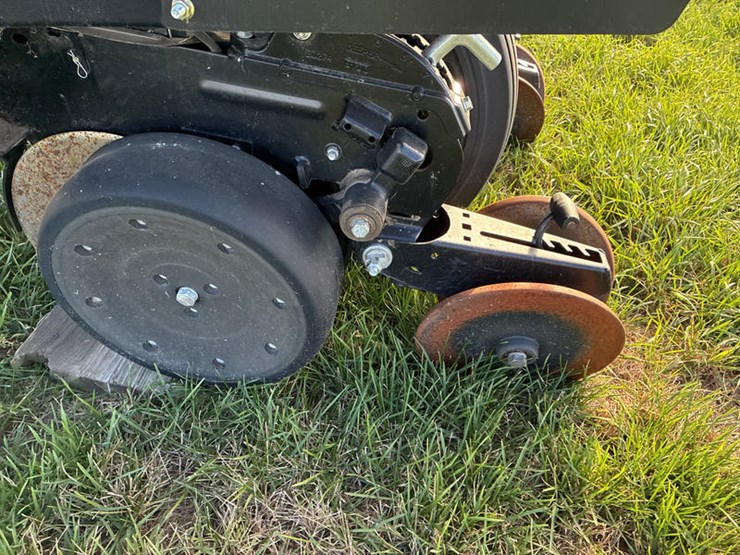 2019-kinze-3140-image-64