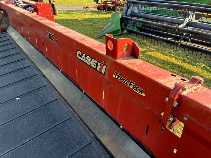 2015-case-ih-3162-image-25