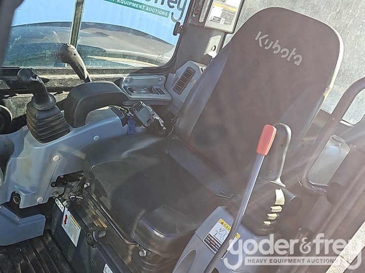 2016-kubota-kx057-4-image-40