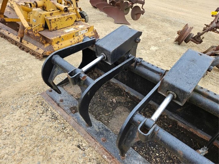 #3103-•-66"-grapple-bucket-image-9