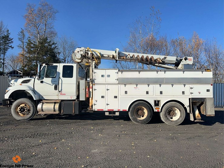 2012-international-7400-image-8