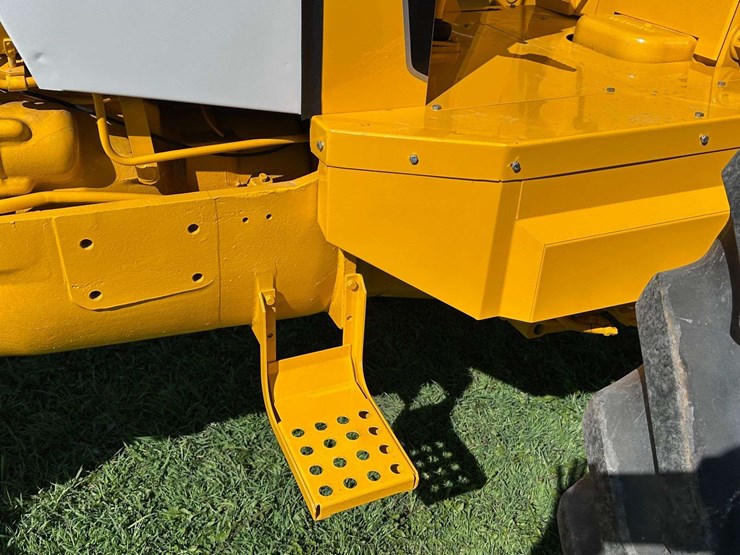 minneapolis-moline-g940-image-21