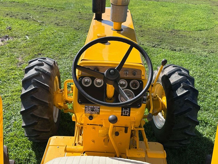 minneapolis-moline-g750-image-34