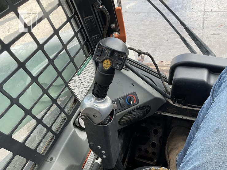 2017-bobcat-s570-image-13