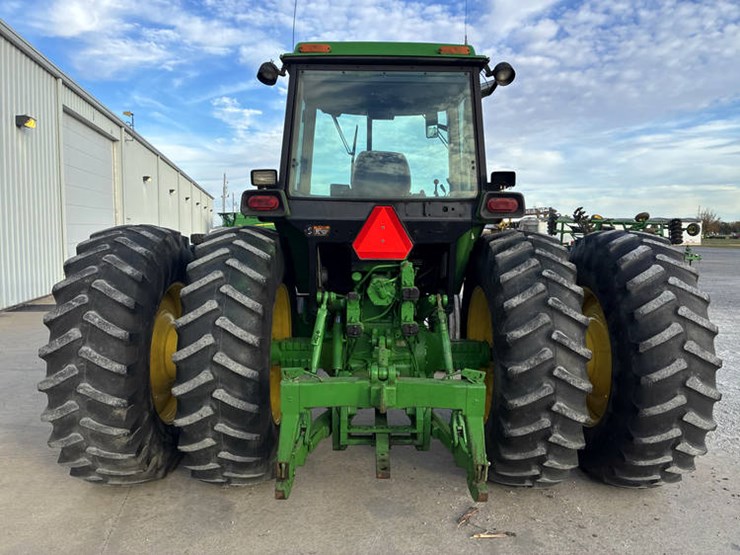 1994-john-deere-4560-image-6