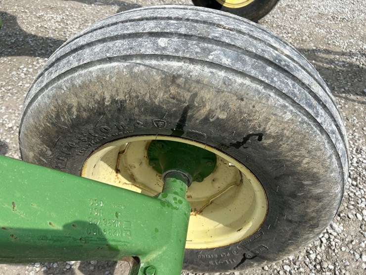 2002-john-deere-2400-image-35