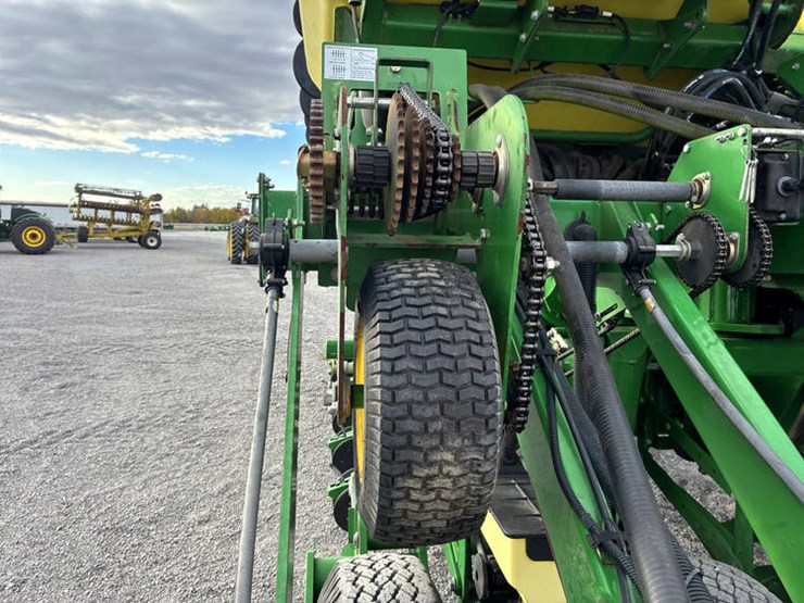 2018-john-deere-1795-image-54