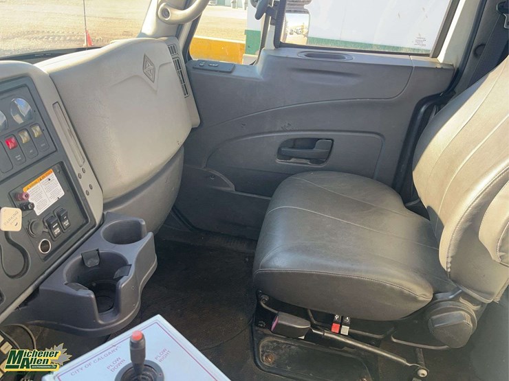 2008-international-workstar-7500-image-15