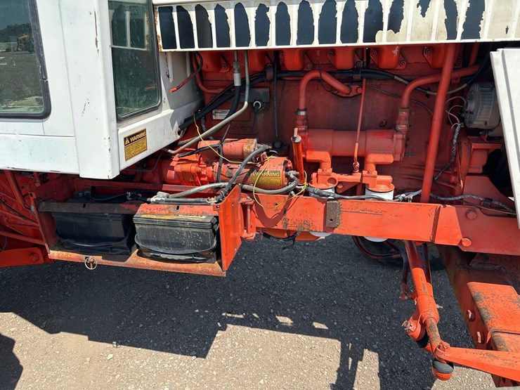 1979-case-2390-tractor-image-7