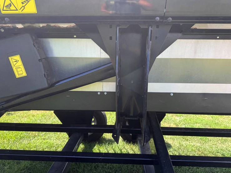 2023-mac-don-fd240-image-30