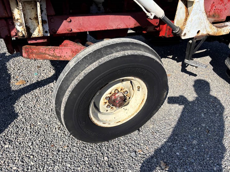 #10957-•-ih-656-image-3