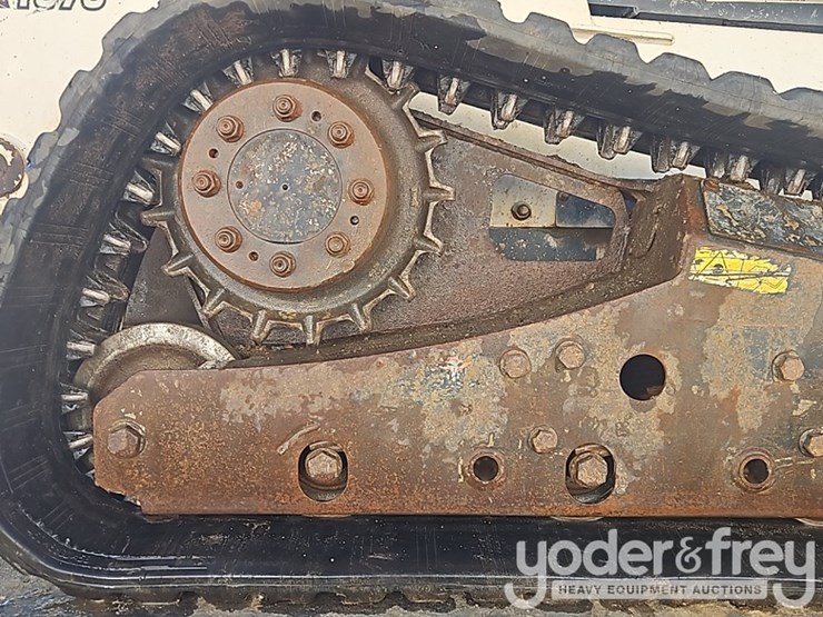 2016-bobcat-t870-image-13