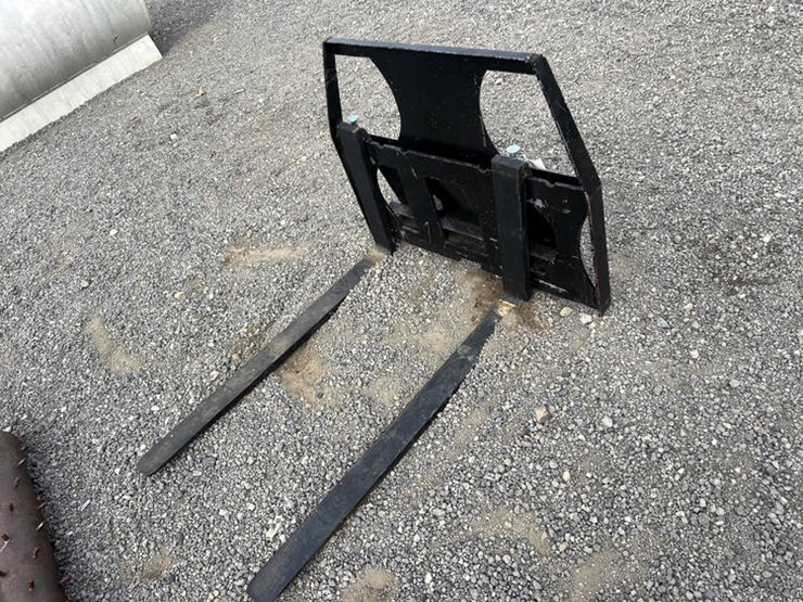 #10966-•-skid-forks-image-2