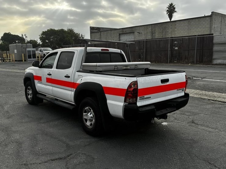 2013-toyota-tacoma-image-4