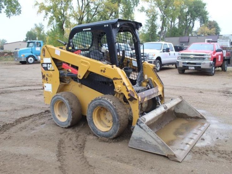 2016-caterpillar-226d-image-6