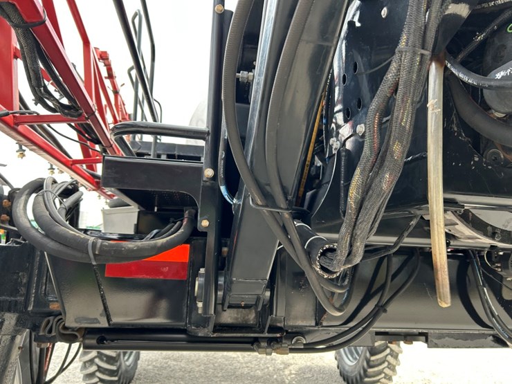 2014-case-ih-3200b-image-94