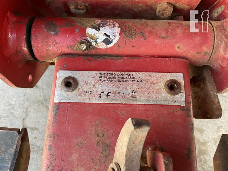 2010-toro-dingo-tx525n-image-15