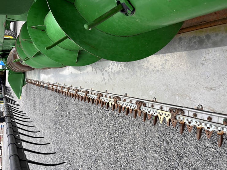 2012-john-deere-625f-image-4