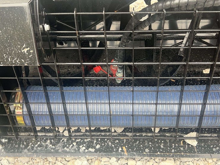 giyi-hydraulic-skid-steer-mixing-bucket-image-9