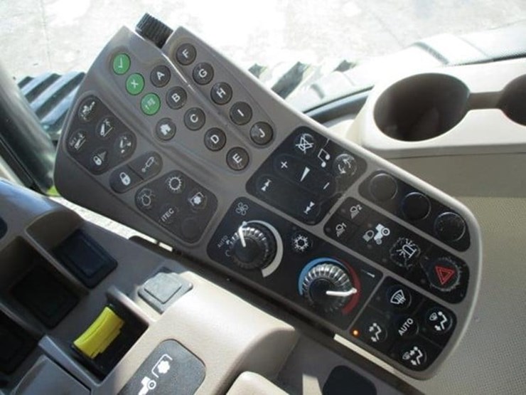 2013-john-deere-8360rt-image-34