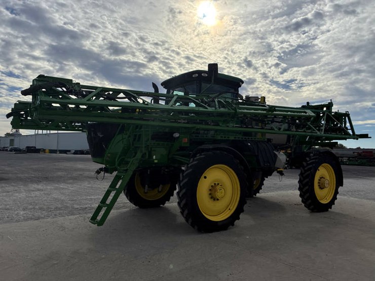 2014-john-deere-r4038-image-9