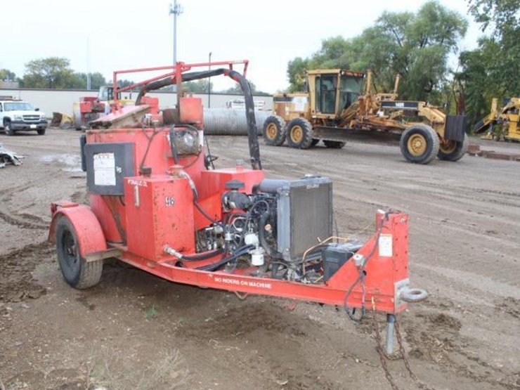 2014-crafco-hot-pour-melter-image-4