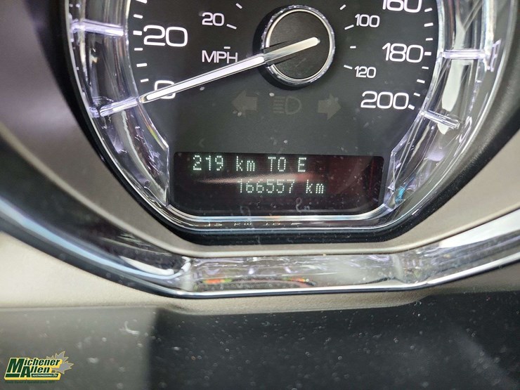 2012-lincoln-mkt-image-8