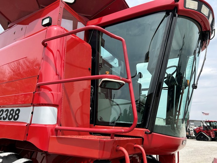 2006-case-ih-2388-image-23