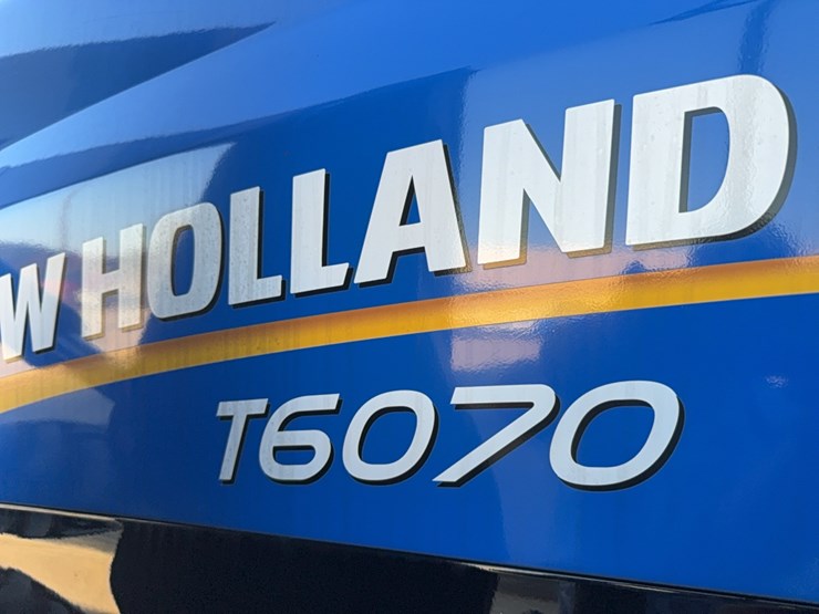 new-holland-t6070-image-31