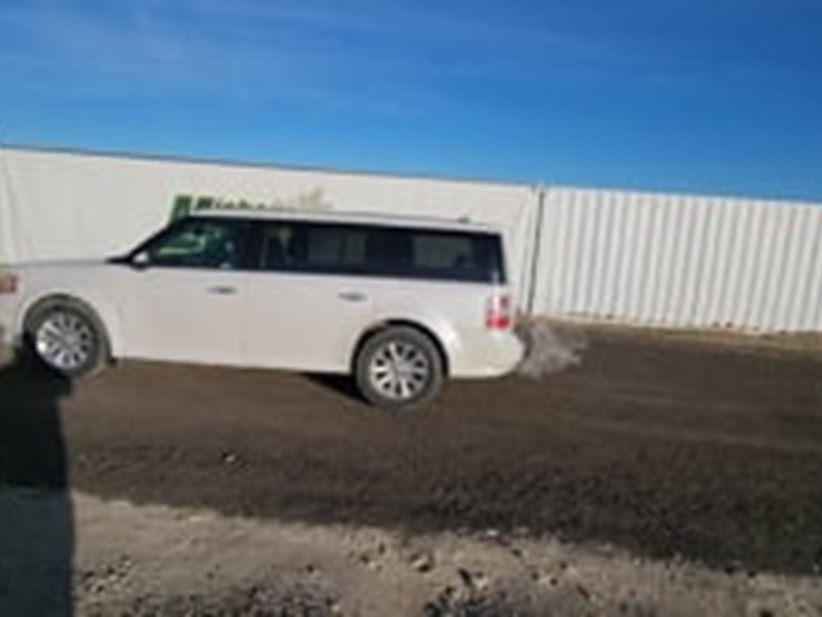 2010-ford-flex-image-5