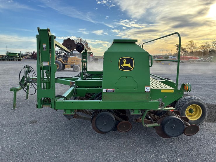 2009-john-deere-1590-image-13