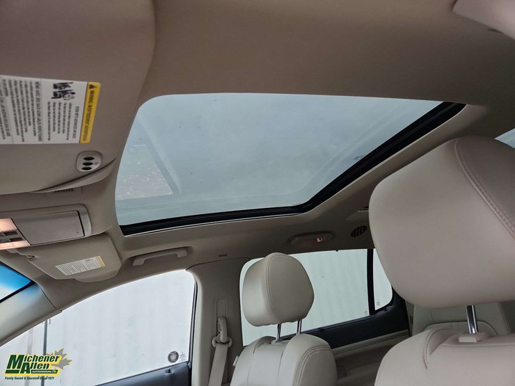 2012-lincoln-mkt-image-15