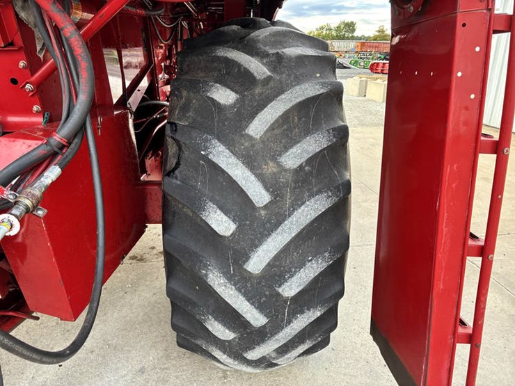 1990-case-ih-1660-image-40