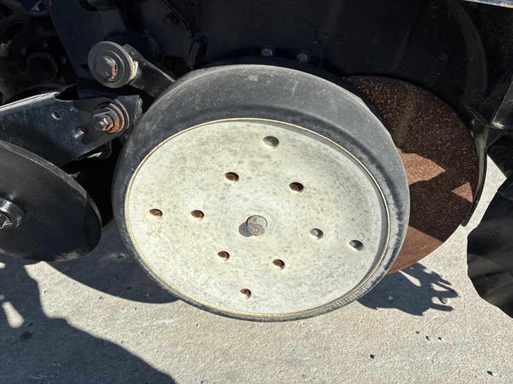 2014-kinze-3000-image-23