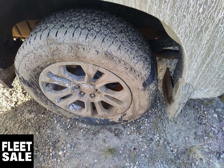 2025-chevrolet-silverado-1500-image-27