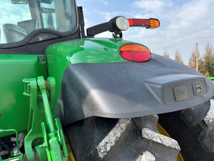 2014-john-deere-8270r-image-15