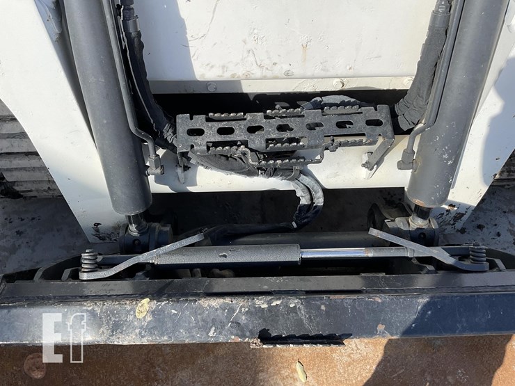 2020-bobcat-t630-image-10