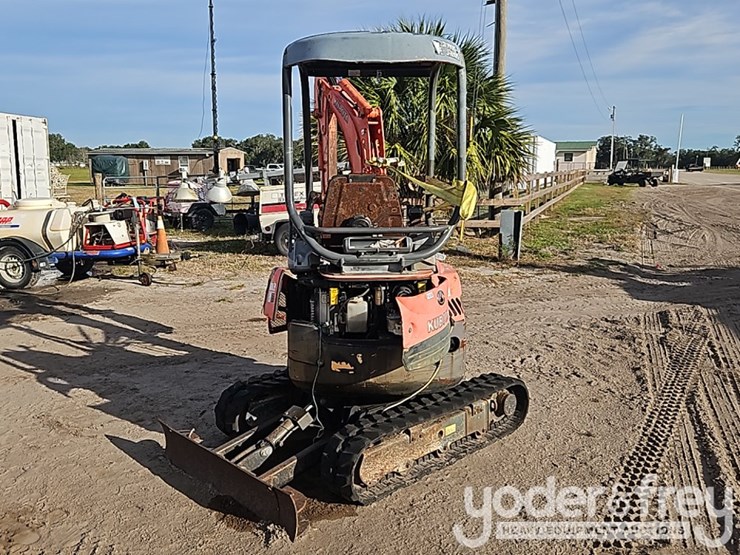 2013-kubota-u17-image-3