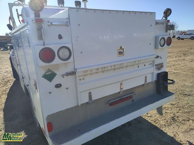 2016-gmc-sierra-3500hd-image-33