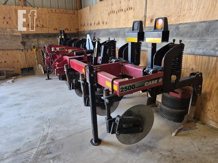case-ih-2500-image-2