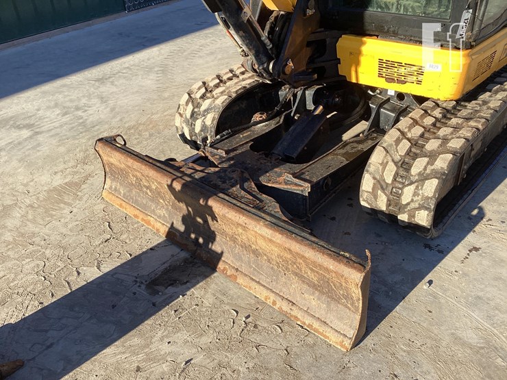 2017-jcb-48z-1-image-12